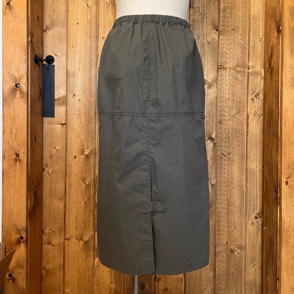 Eddie Bauer Small Petite Green Midi Utility Skirt Elastic Waist Outdoor - Picture 6 of 9